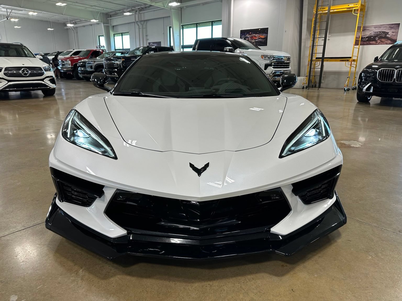 Used 2023 Chevrolet Corvette Stingray Premium Conv w/ Z51 Performance Package RWD image 4