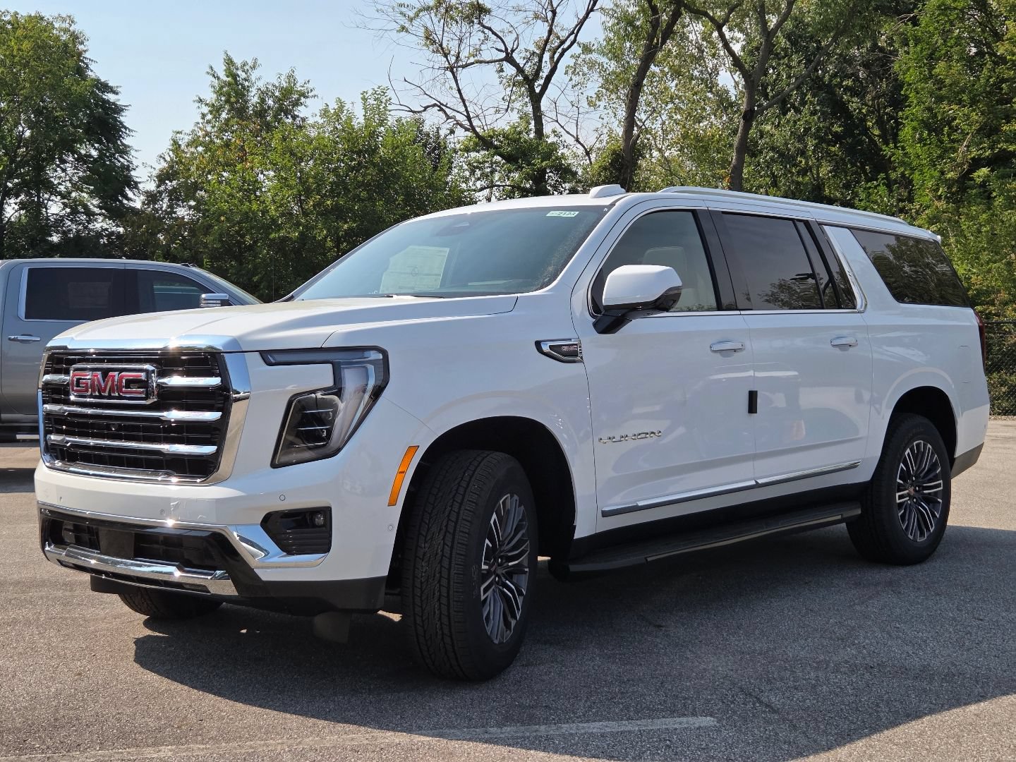 New 2026 GMC Yukon XL Elevation w/ Elevation Premium Package AWD/4WD image 15