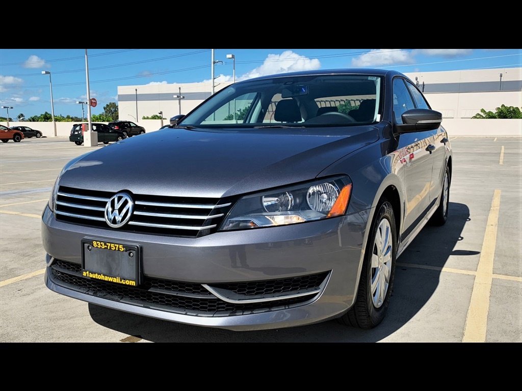 Used 2013 Volkswagen Passat 2.5 S FWD image 1
