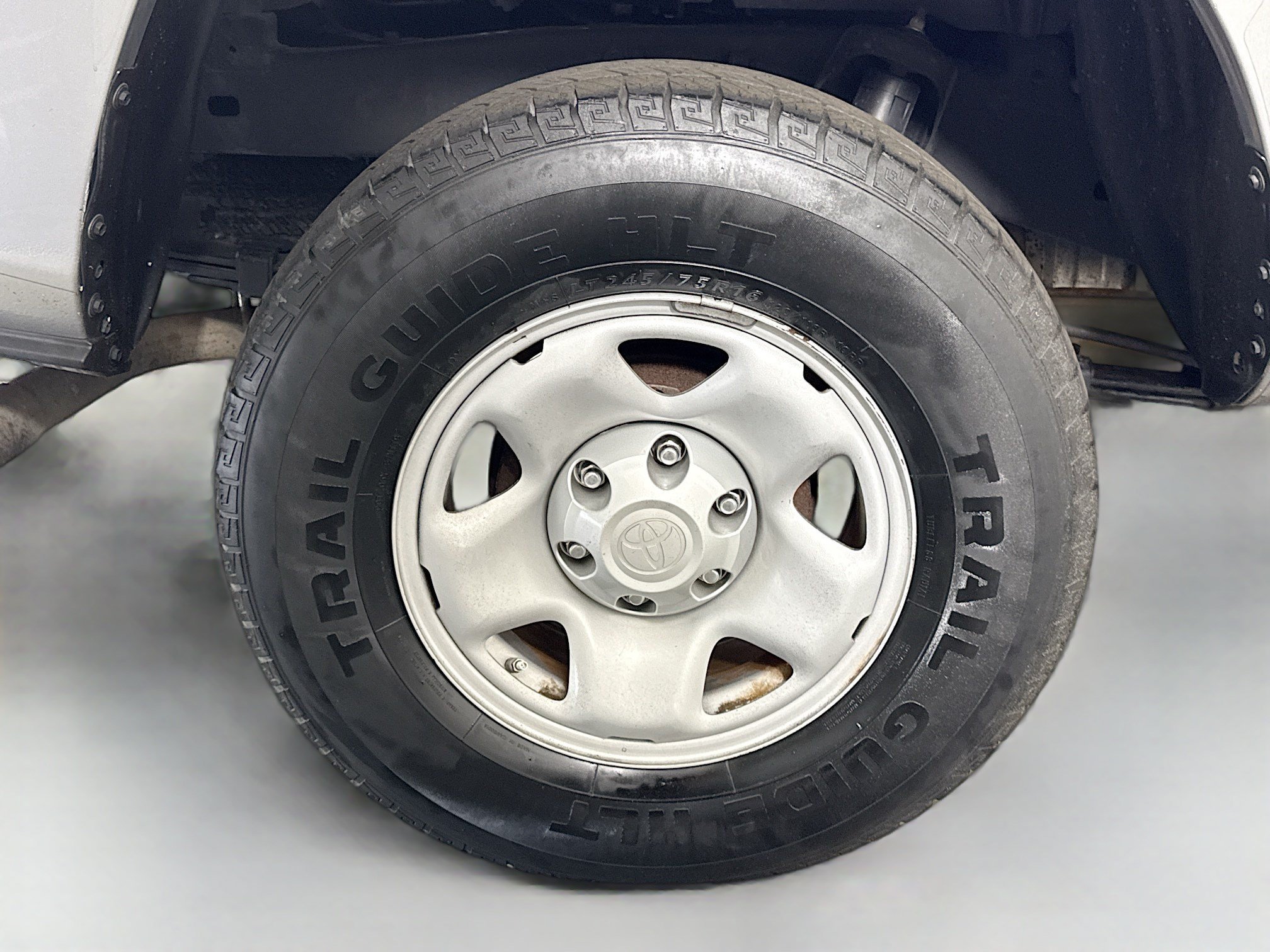 Used 2020 Toyota Tacoma SR w/ SR Convenience Package RWD image 32
