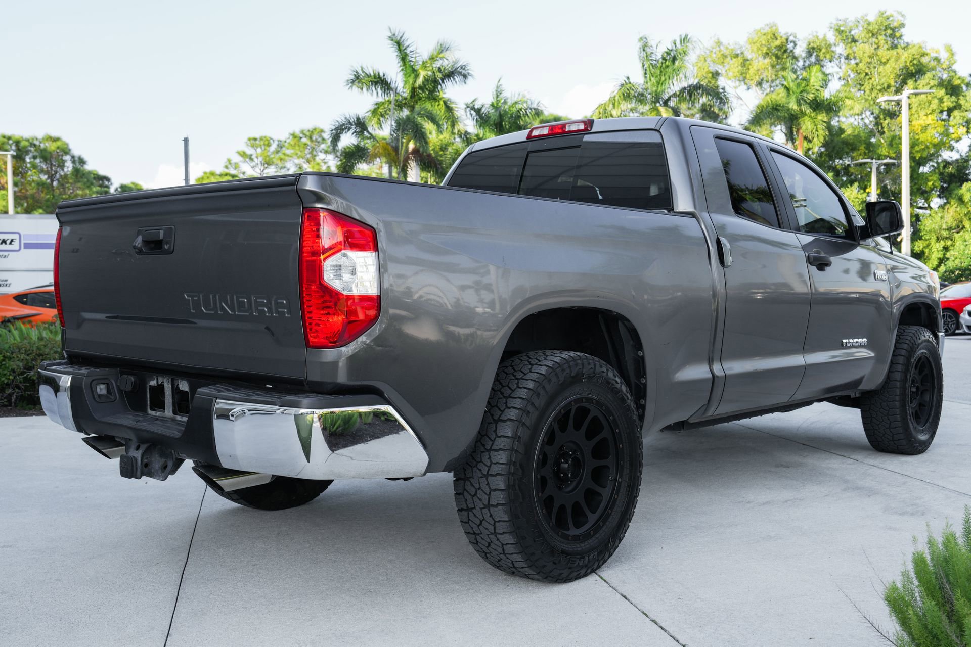 Used 2016 Toyota Tundra SR5 image 9