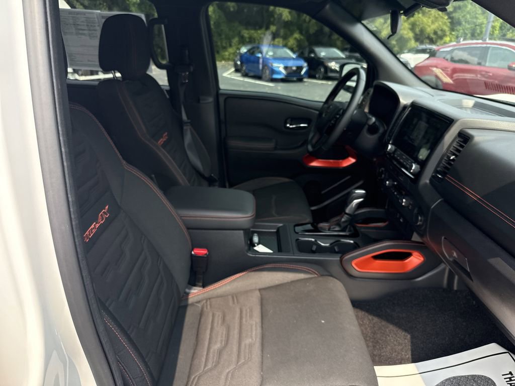 Used 2024 Nissan Frontier PRO-4X w/ Off-Road Protection Package image 16