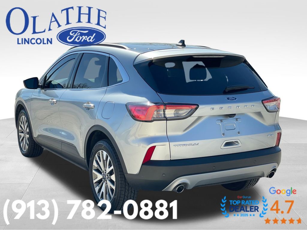 Used 2022 Ford Escape Titanium image 3