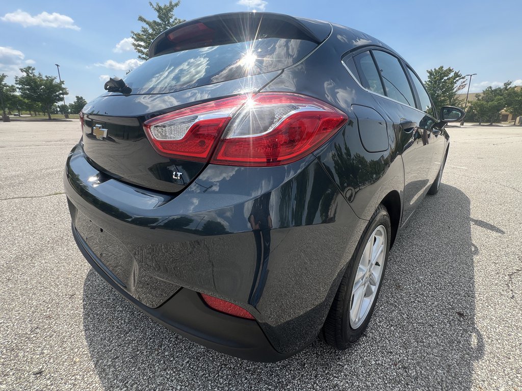 Used 2017 Chevrolet Cruze LT w/ Convenience Package FWD image 5