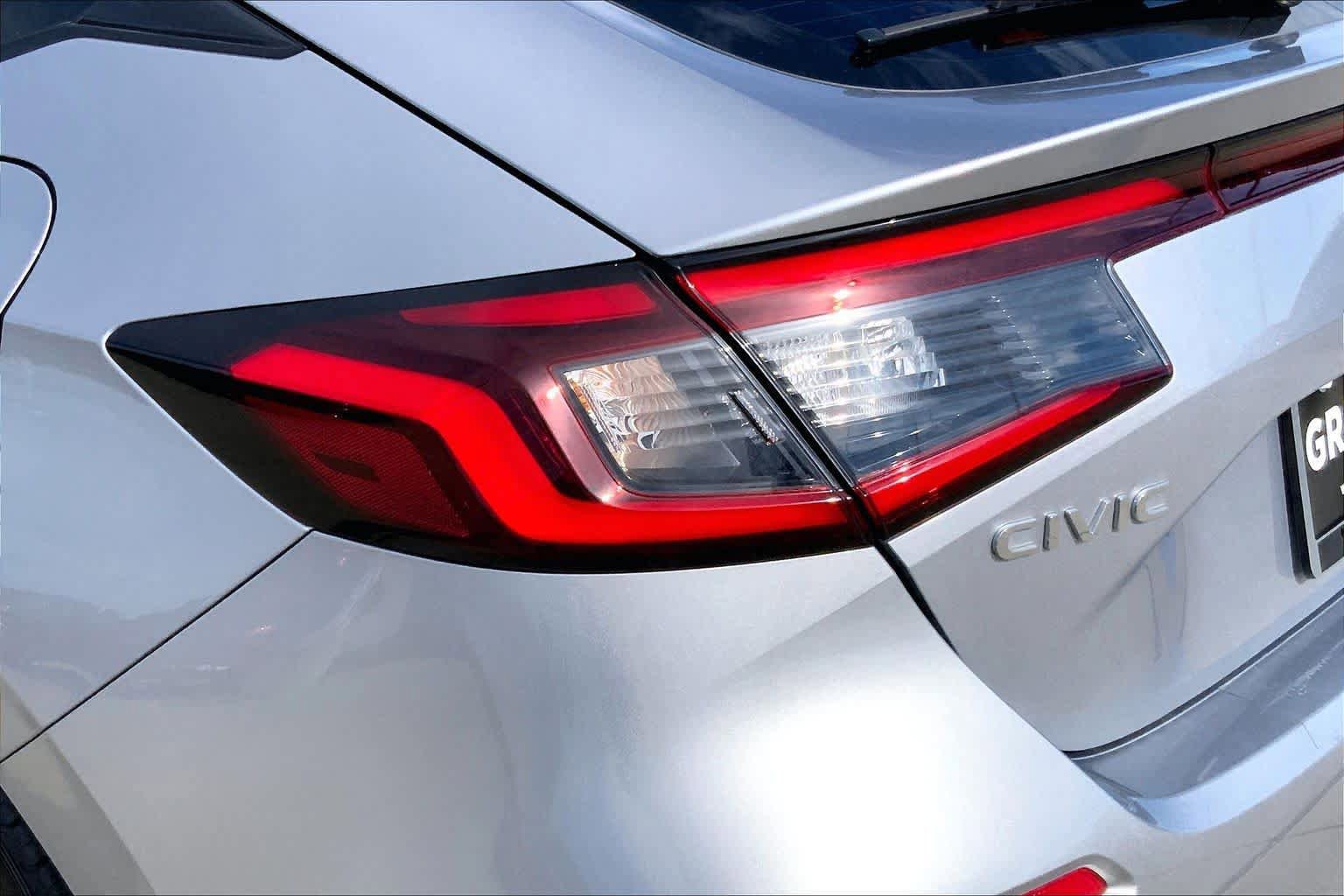 Used 2025 Honda Civic Sport image 28