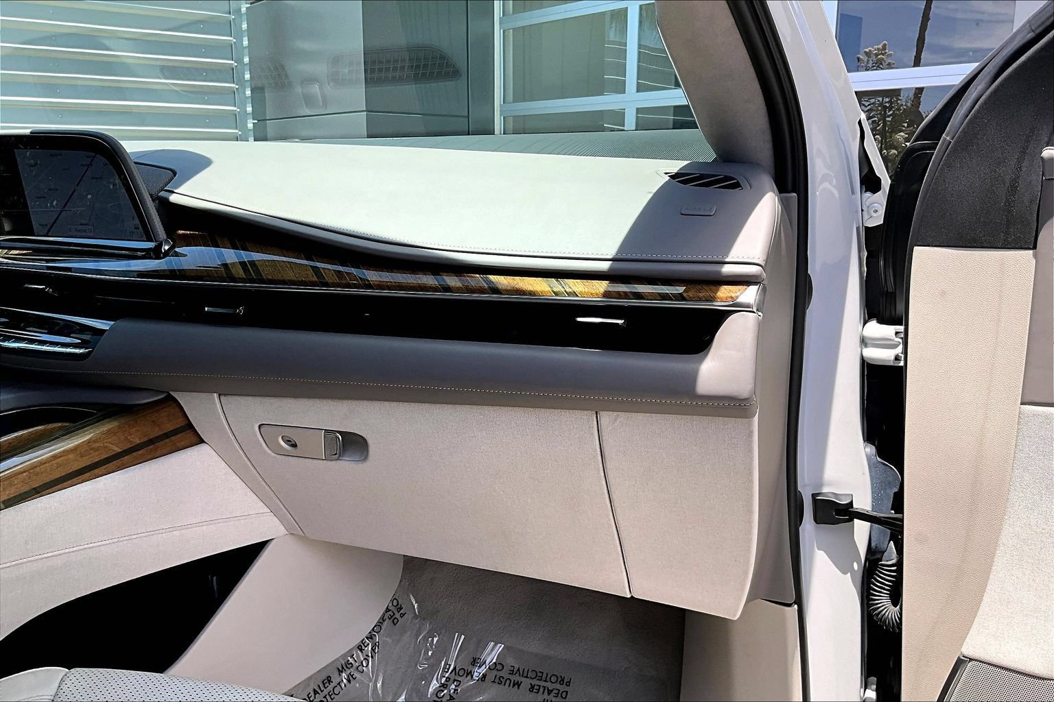 Used 2022 Cadillac Escalade Sport Platinum RWD image 16