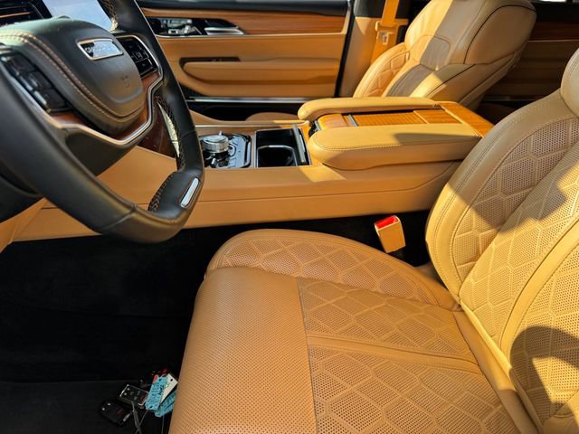 Certified 2022 Jeep Grand Wagoneer Series III image 13