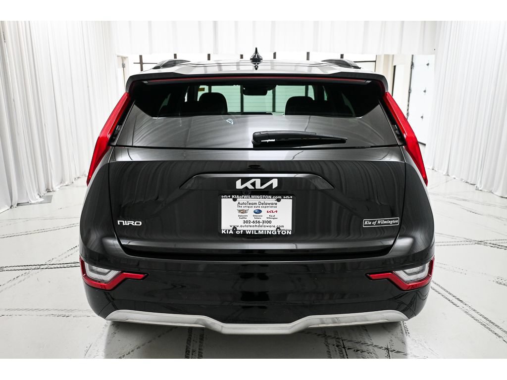 Certified 2025 Kia Niro Wave w/ Wave Preserve Package FWD image 6