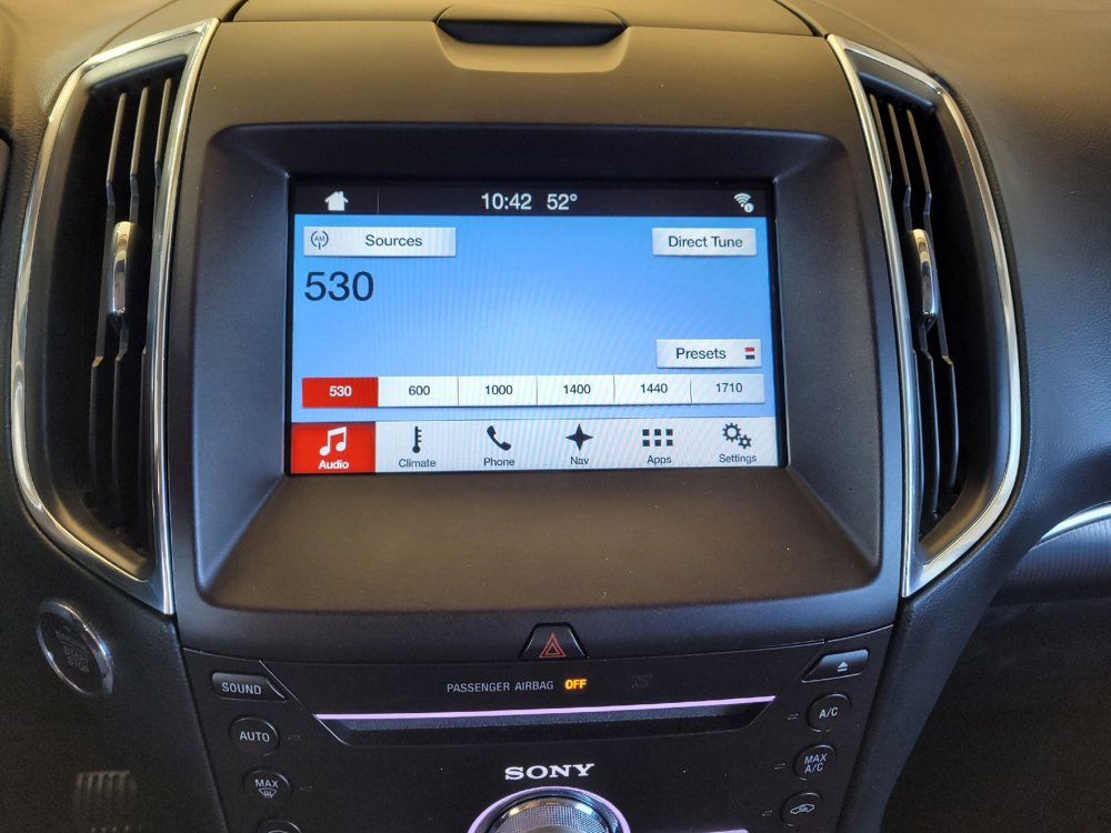 Used 2018 Ford Edge Titanium w/ Equipment Group 301A AWD/4WD image 25