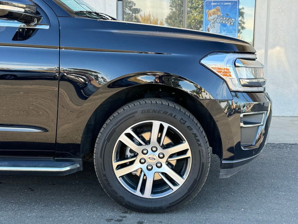 Used 2023 Ford Expedition Max Limited image 2