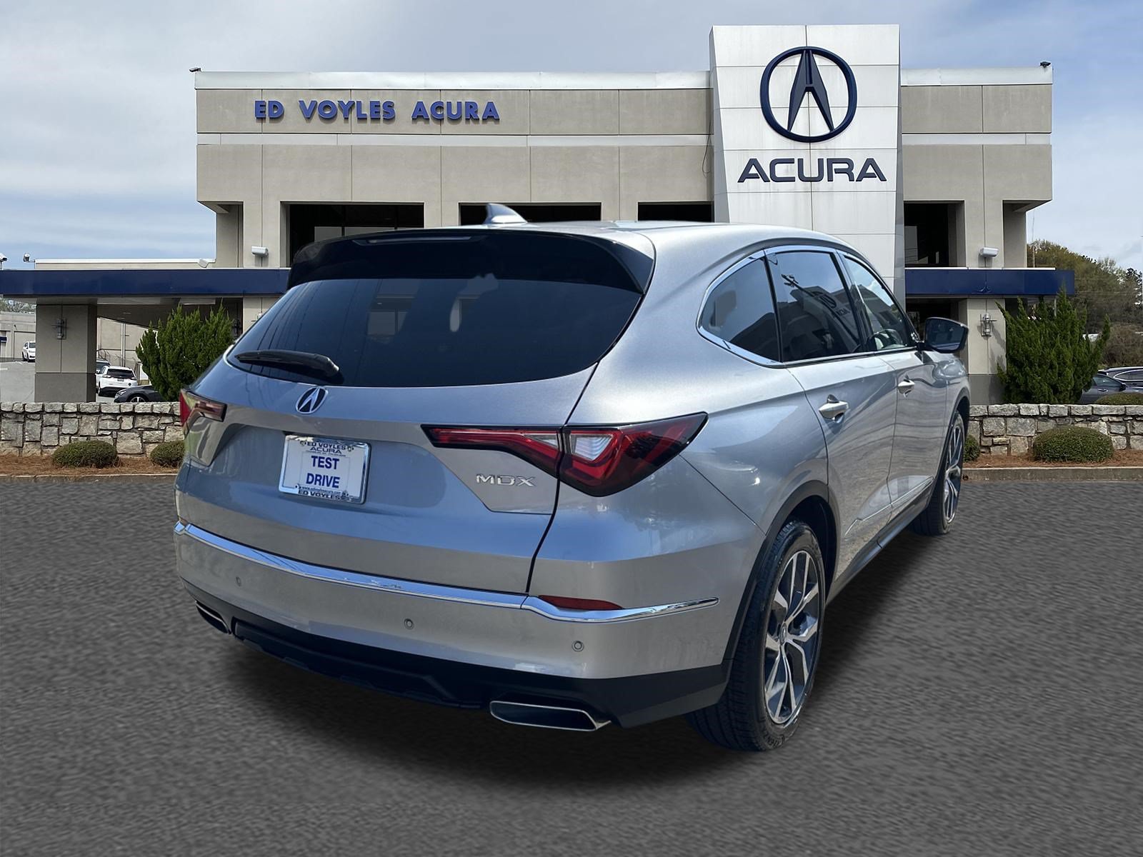 Certified 2024 Acura MDX w/ Technology Package FWD image 5