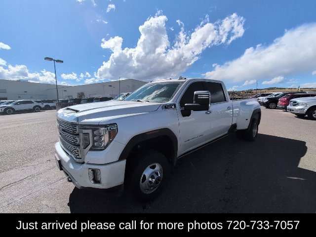 Used 2022 GMC Sierra 3500 Denali w/ Denali Ultimate Package AWD/4WD image 1