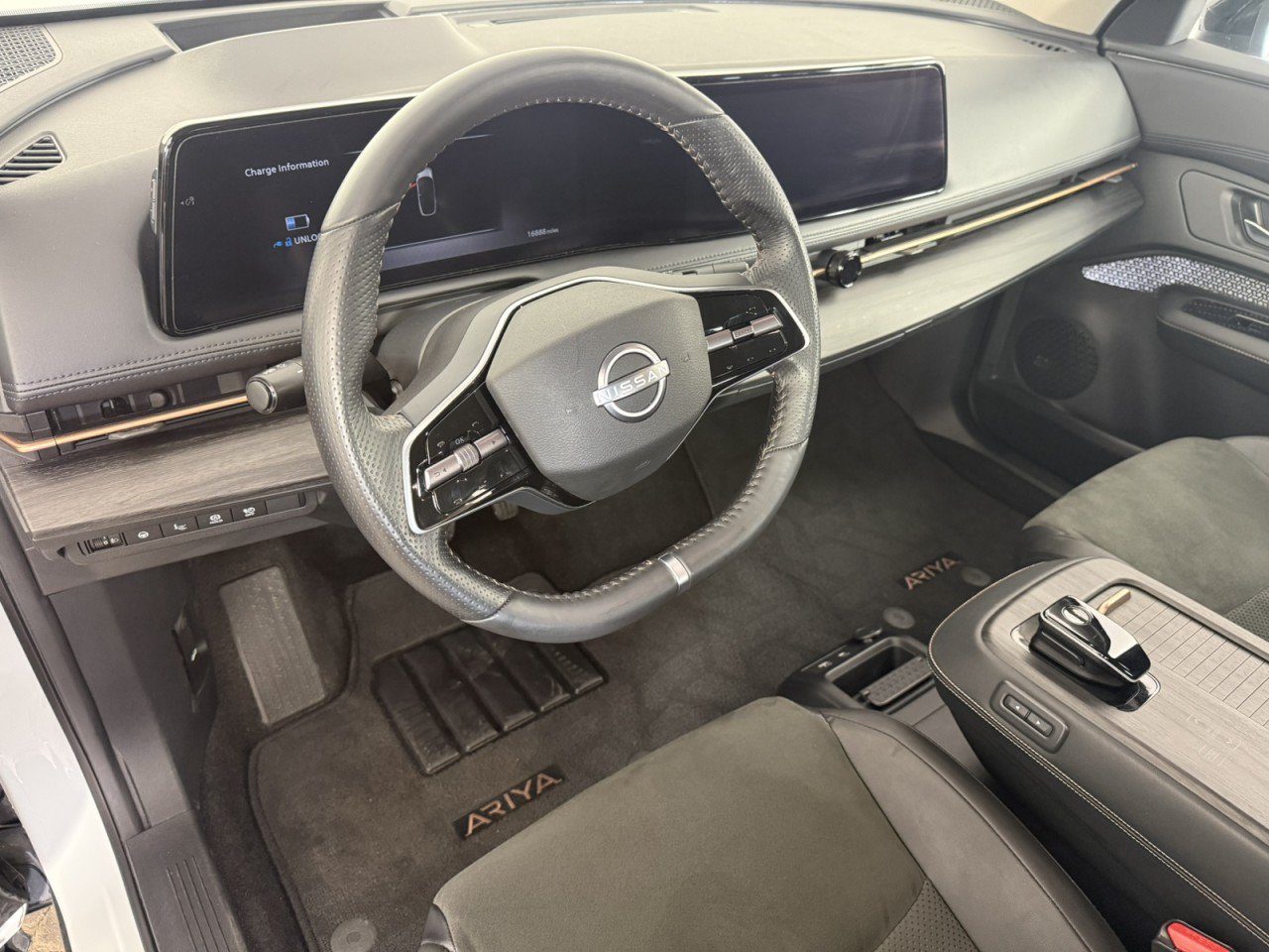 Used 2023 Nissan Ariya FWD image 17