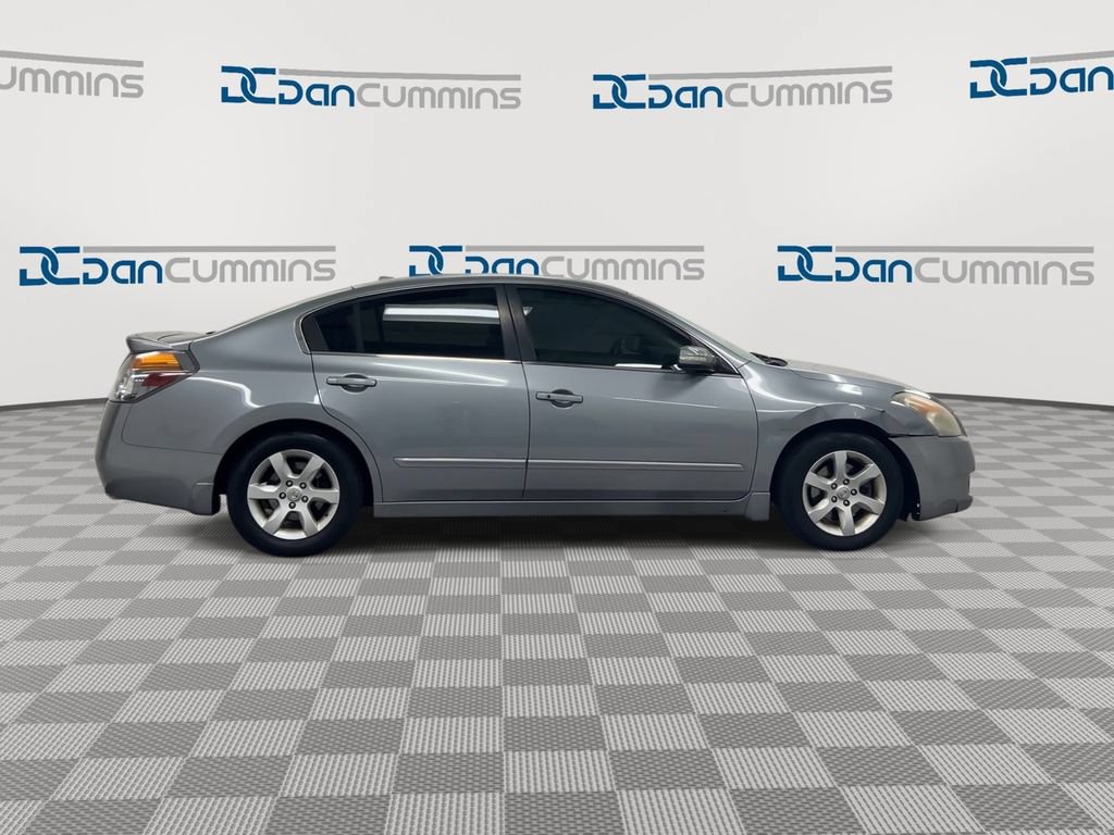 Used 2007 Nissan Altima 3.5 SL w/ Technology Pkg FWD image 9