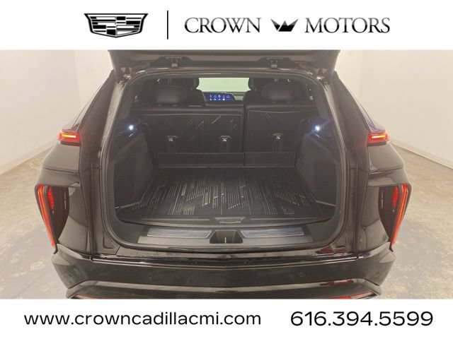 Certified 2024 Cadillac Lyriq Sport w/ LPO, Floor Liner Package AWD/4WD image 28