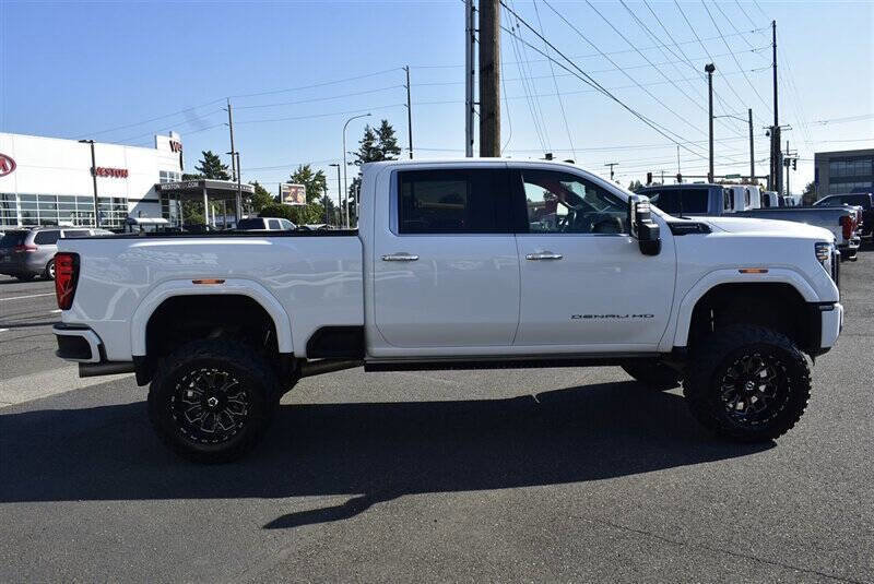 Used 2024 GMC Sierra 3500 Denali Ultimate image 6