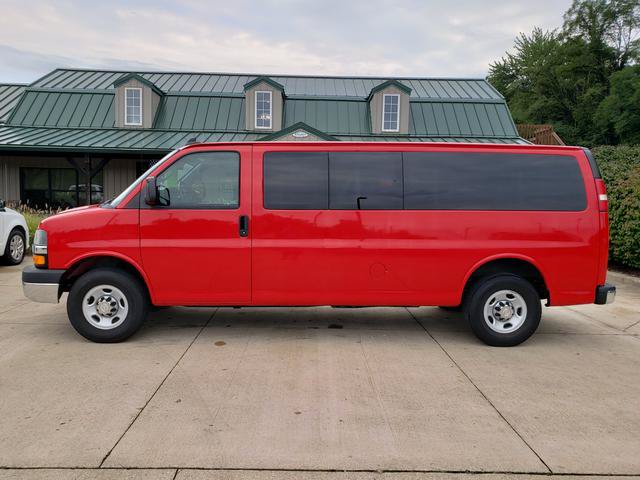 Used 2016 Chevrolet Express 3500 LT w/ LT Preferred Equipment Group RWD image 2