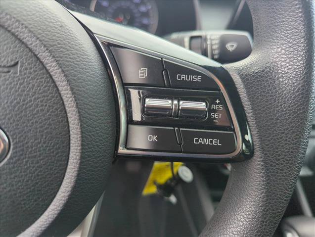 Used 2020 Kia Forte LXS FWD image 12