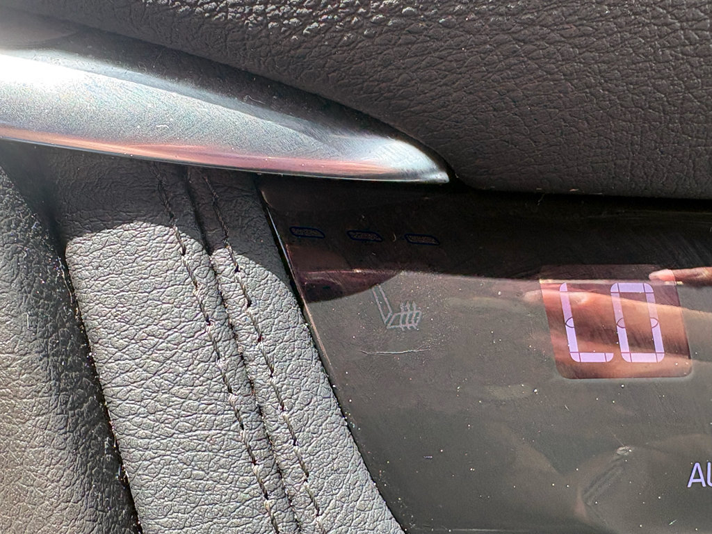 Used 2021 Cadillac XT5 Luxury w/ LPO, Floor Liner Package FWD image 21