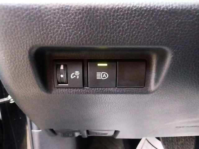 Used 2024 Toyota RAV4 XLE image 17