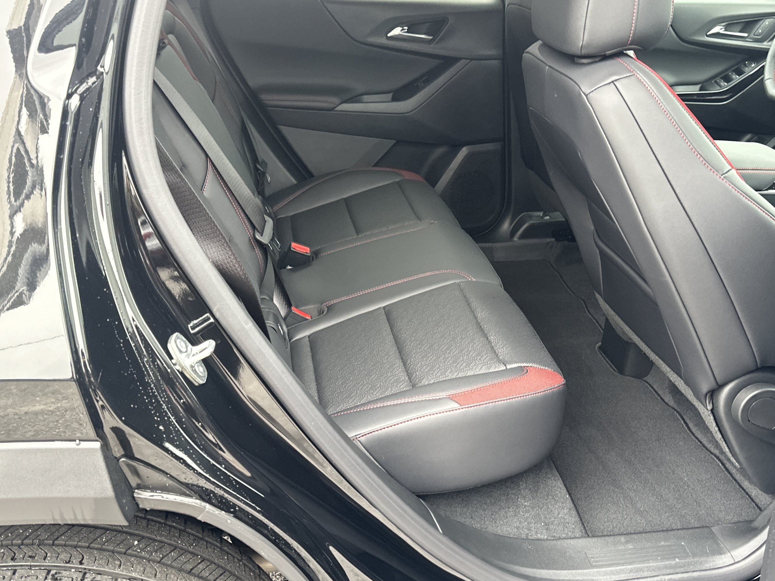 New 2027 Chevrolet Equinox RS FWD image 15