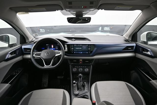 Used 2022 Volkswagen Taos SE w/ Panoramic Sunroof Package AWD/4WD image 9