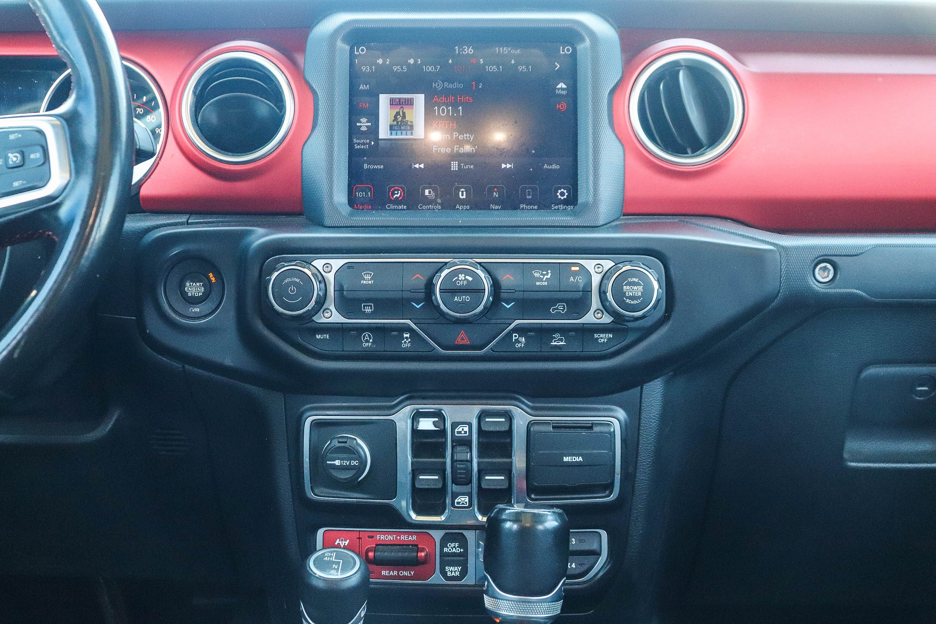 Used 2020 Jeep Gladiator Rubicon AWD/4WD image 14