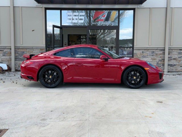 Used 2018 Porsche 911 Carrera image 2