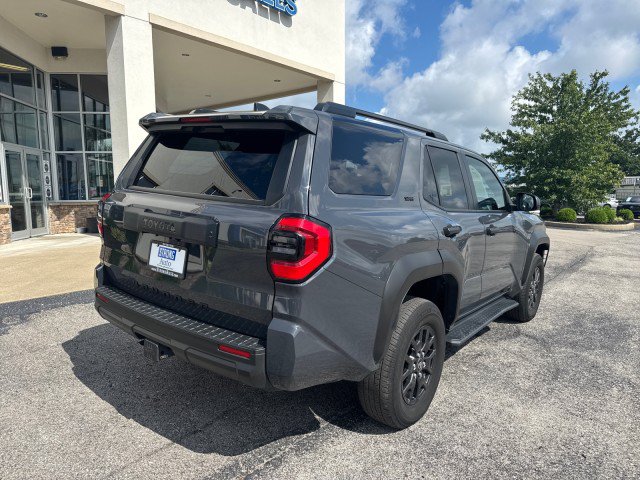 Used 2025 Toyota 4Runner SR5 AWD/4WD image 15