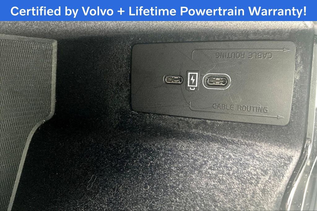 Used 2025 Volvo XC60 B5 Plus image 33