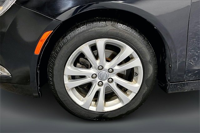 Used 2015 Chrysler 200 Limited image 28