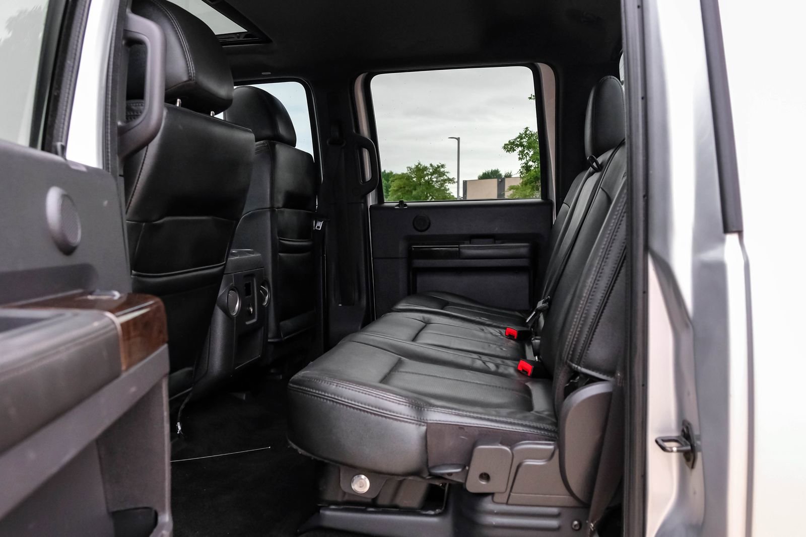Used 2016 Ford F250 Platinum w/ FX4 Off-Road Package AWD/4WD image 37