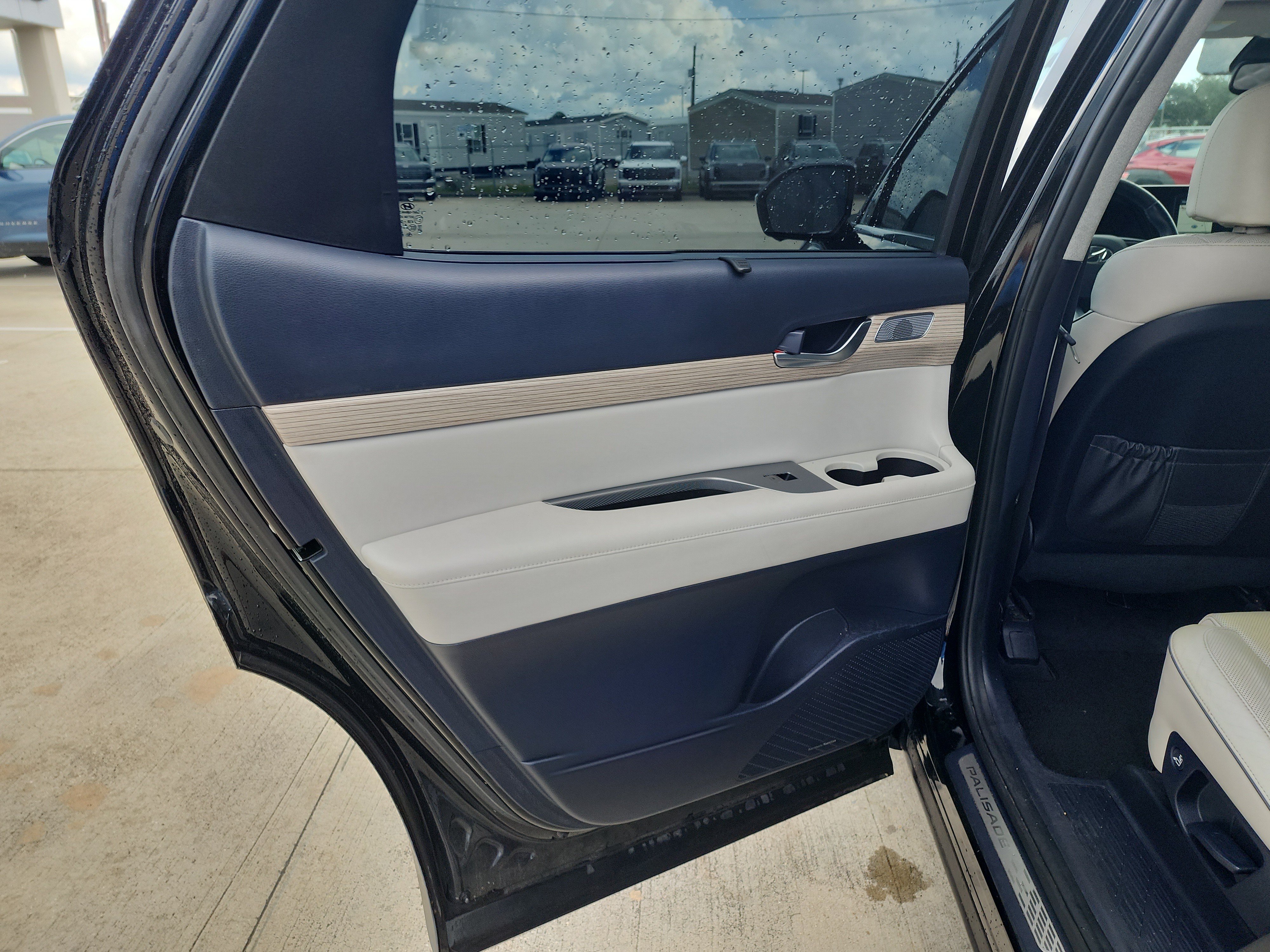 Used 2021 Hyundai Palisade Limited FWD image 17