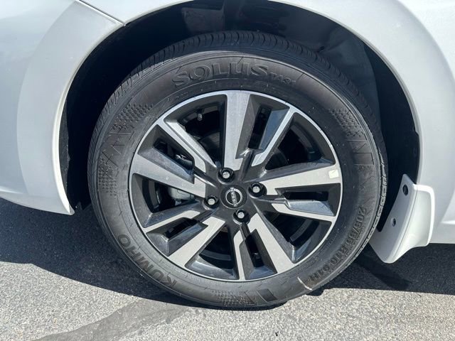 New 2025 Nissan Versa SV w/ Trunk Package FWD image 14