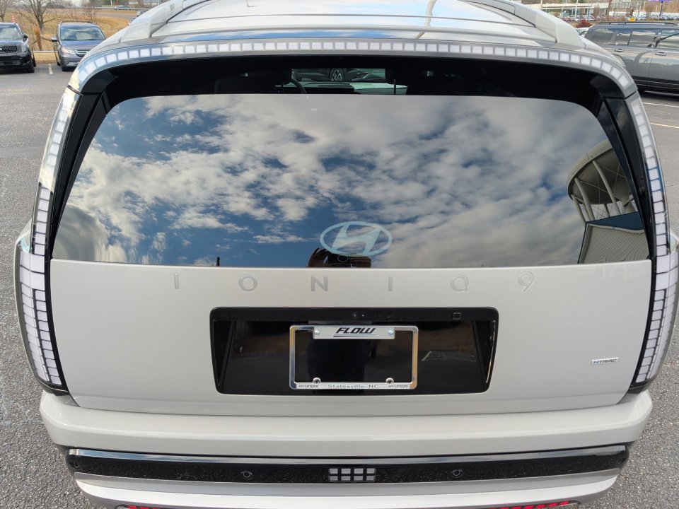 New 2026 Hyundai Ioniq 9 SEL image 14