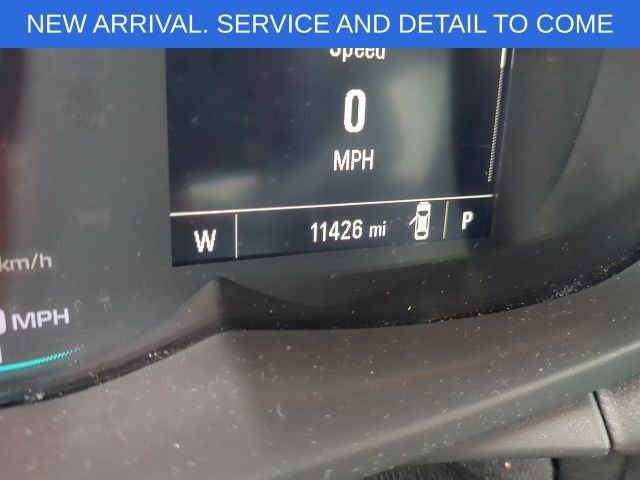 Used 2022 Chevrolet Trax LT w/ LT Convenience Package image 2