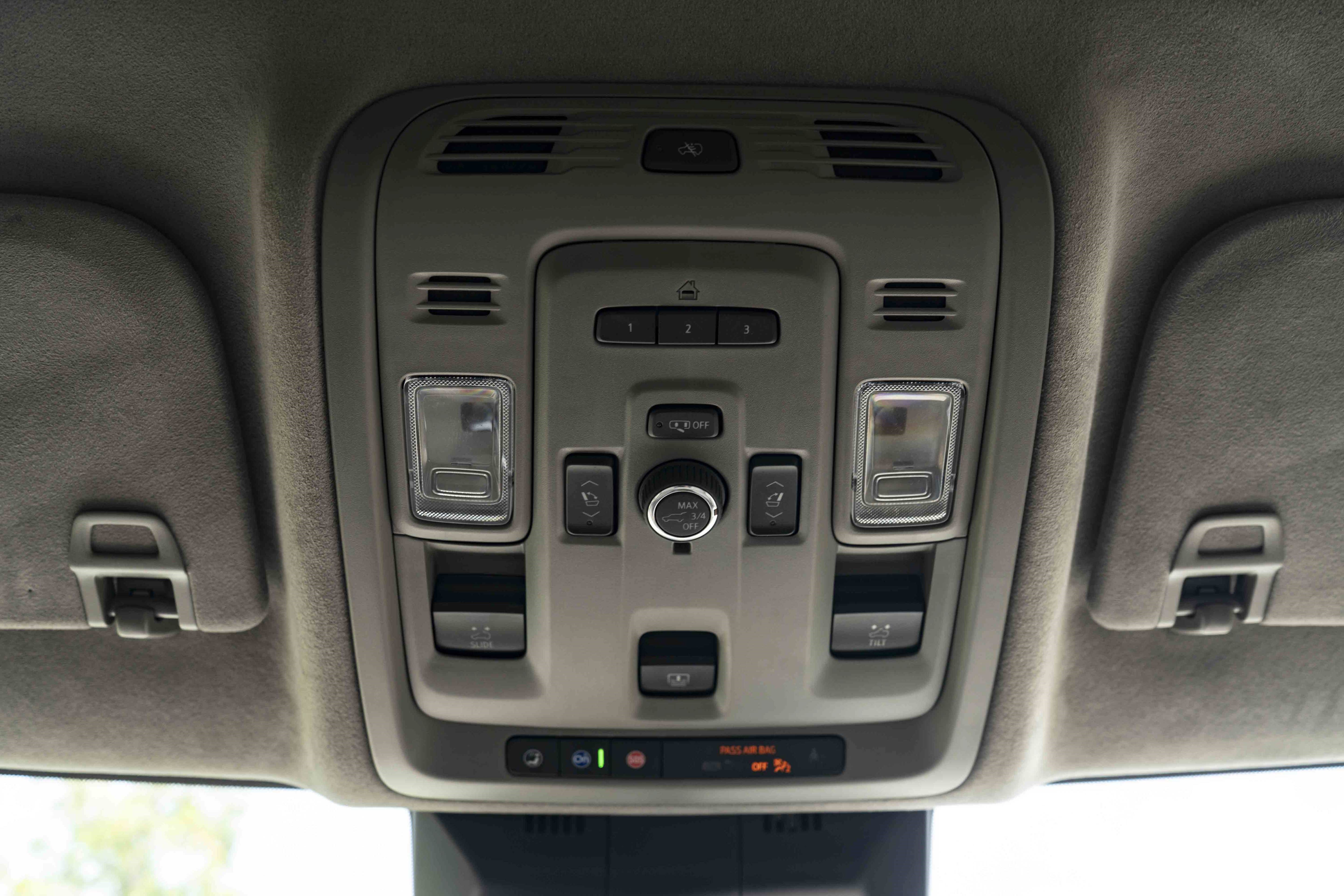 Used 2024 Cadillac Escalade Premium Luxury Platinum w/ LPO, Floor Liner Package AWD/4WD image 39