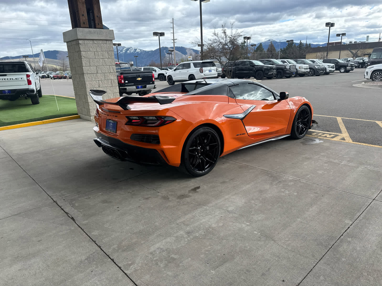 Used 2023 Chevrolet Corvette Z06 w/ Z07 Performance Package image 4