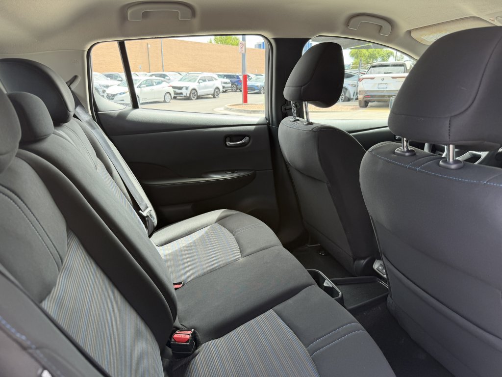 Used 2025 Nissan Leaf S FWD image 33