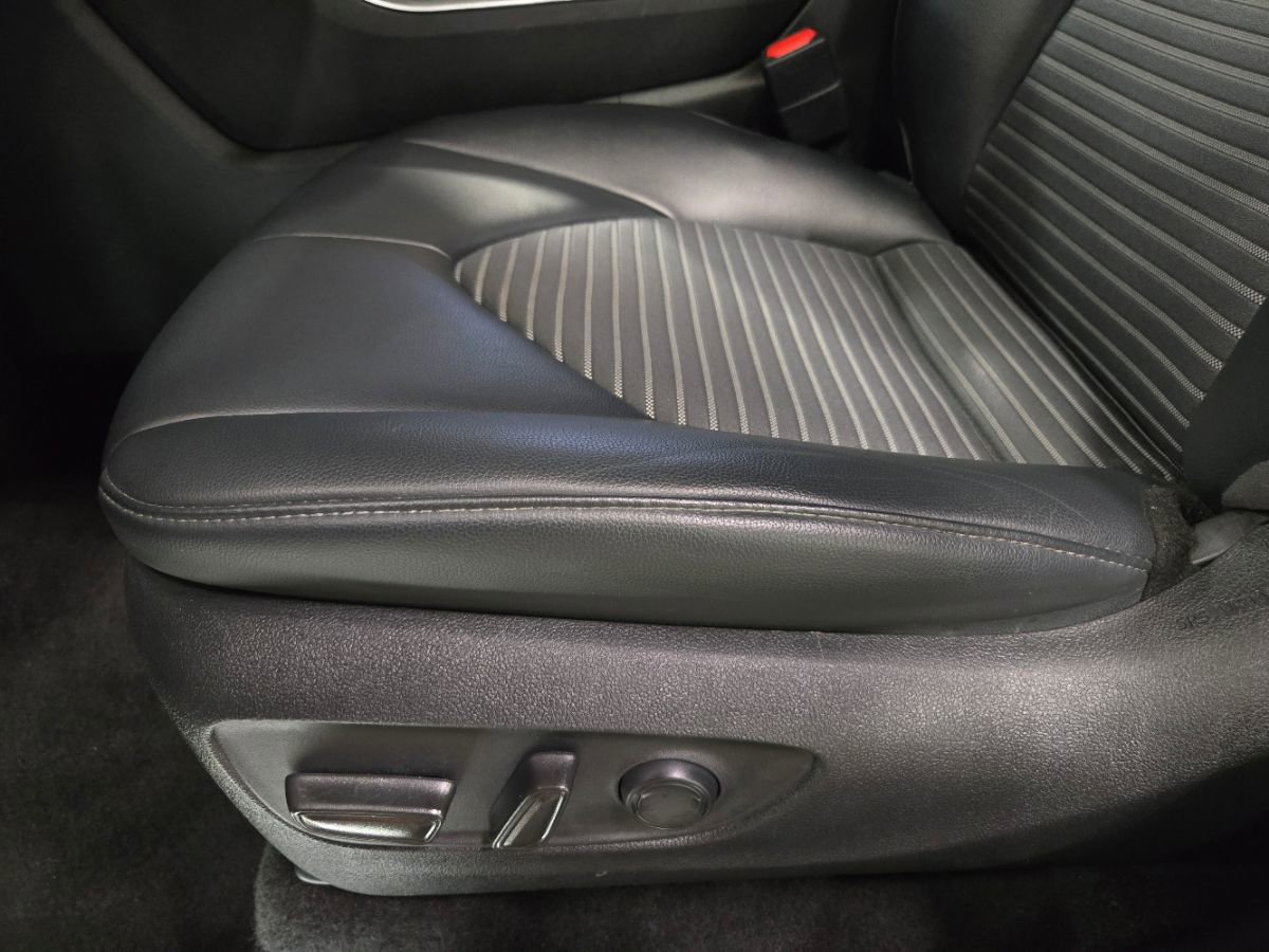 Used 2023 Toyota Highlander XSE image 37