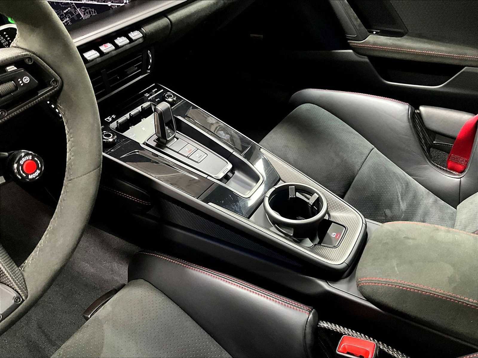 Used 2025 Porsche 911 Carrera GTS image 18