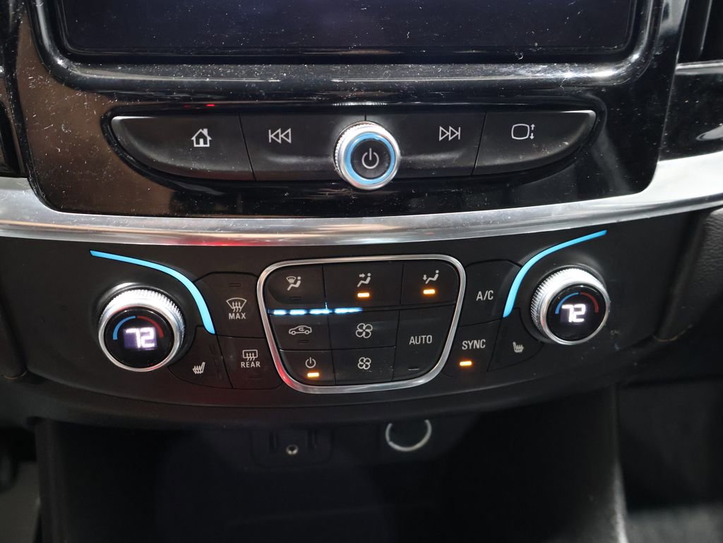 Used 2019 Chevrolet Traverse LT image 30