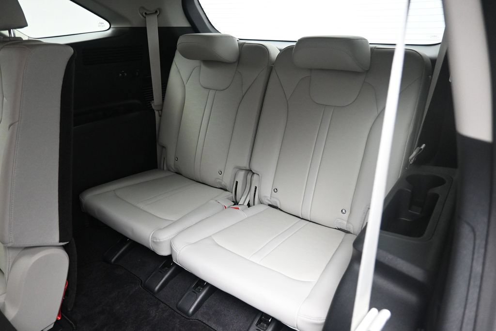 Used 2025 Kia Sorento S FWD image 27