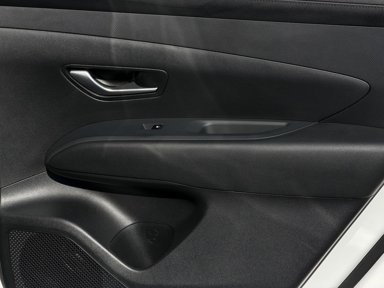 Certified 2026 Hyundai Tucson SE image 25