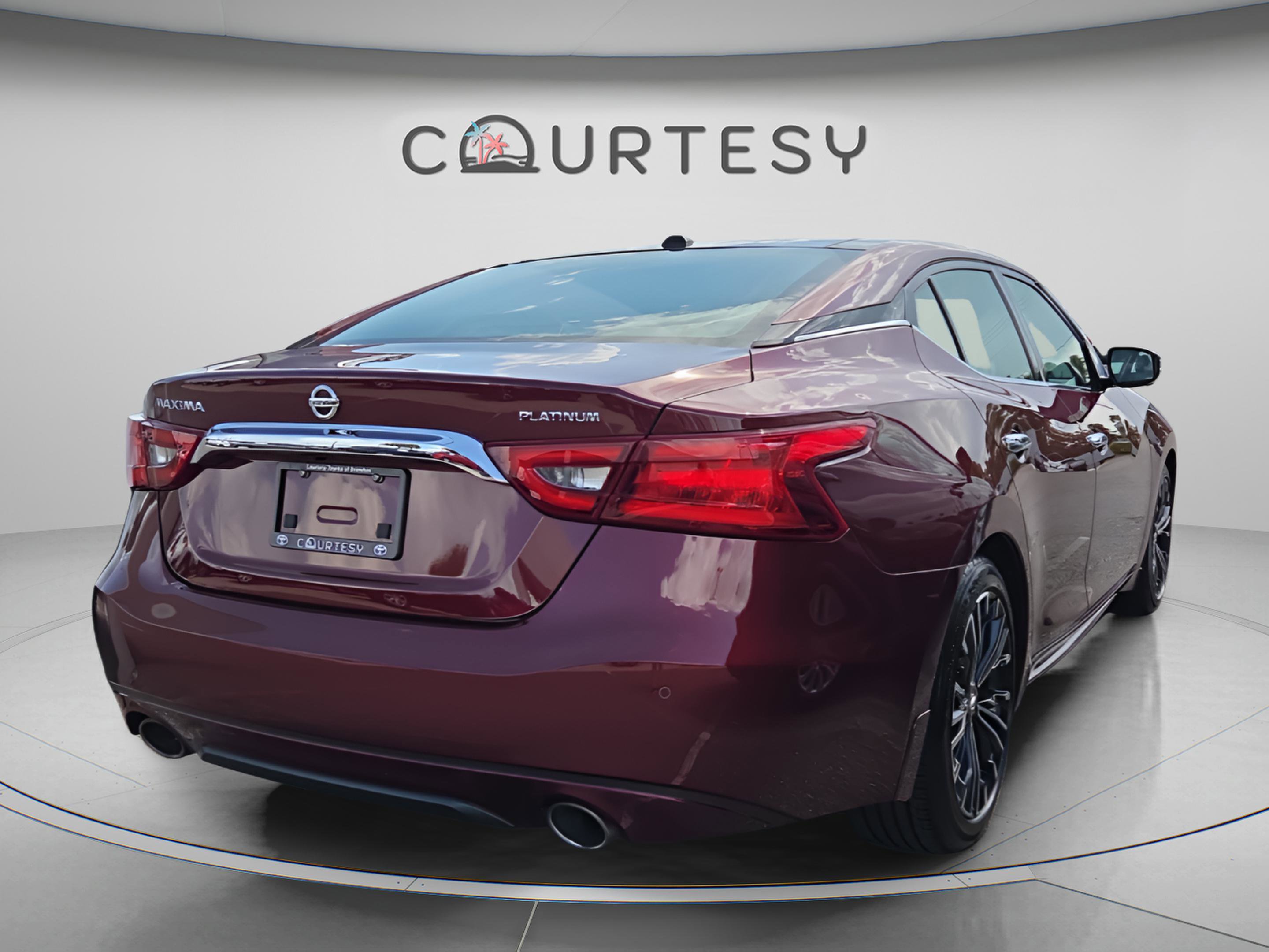 Used 2017 Nissan Maxima Platinum FWD image 3