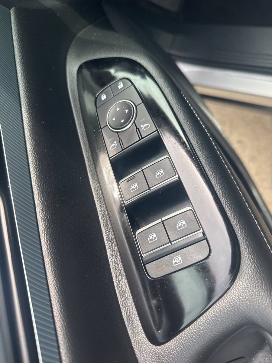 Used 2025 Nissan Murano SL AWD/4WD image 18