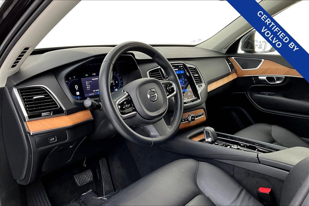 Used 2023 Volvo XC90 B6 Plus image 17