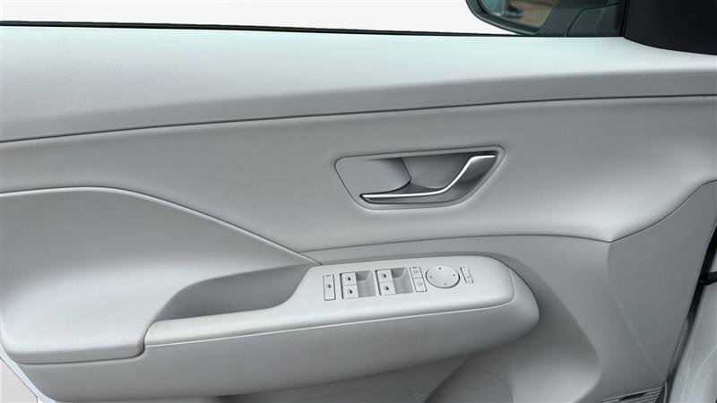 Used 2024 Hyundai Kona Limited AWD/4WD image 11