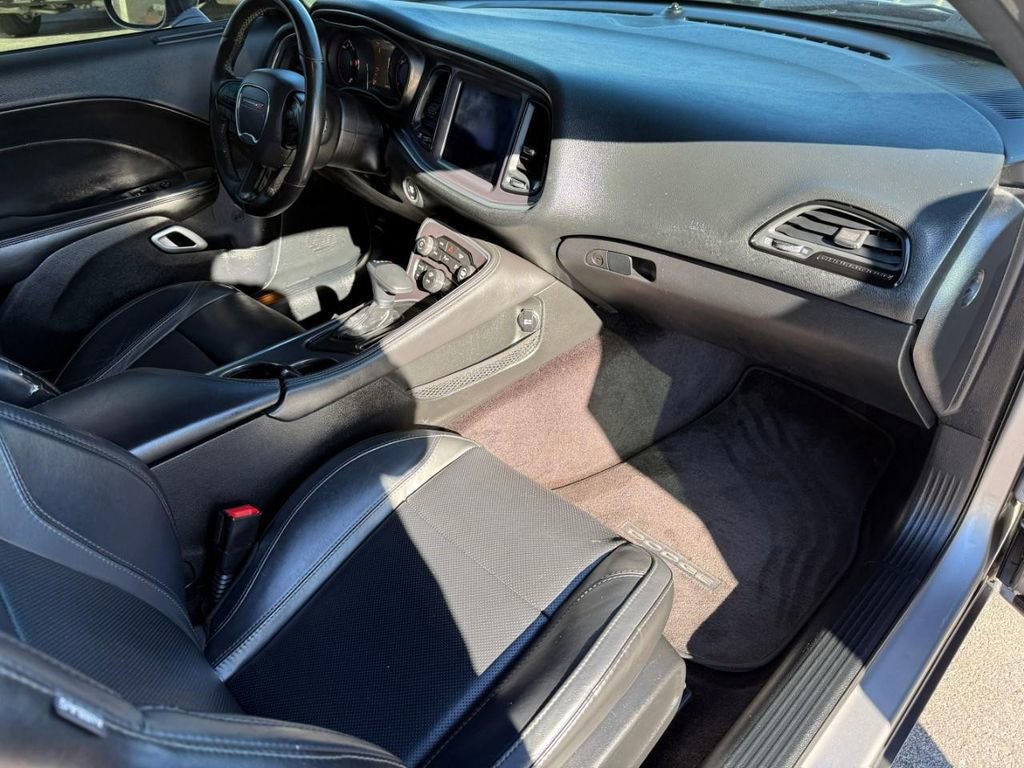 Used 2017 Dodge Challenger SXT Plus image 11