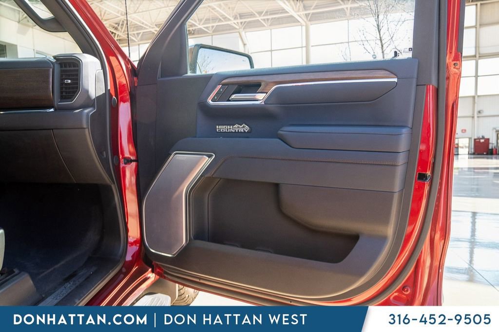 Used 2023 Chevrolet Silverado 1500 High Country w/ Z71 Off-Road Package image 26